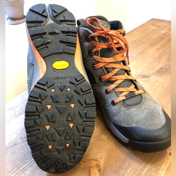Danner Inquire Mid Hiker Boots - size 9.5 - Womens - Dark Grey / Salmon - Picture 3 of 6